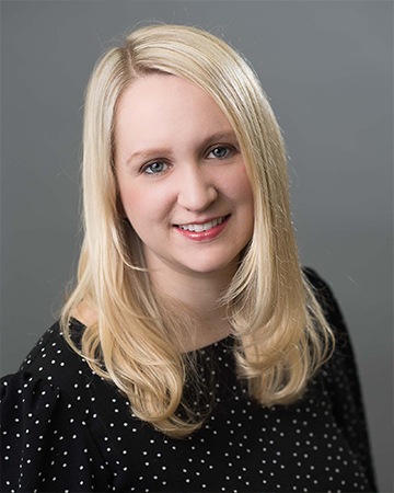 Inver Grove Heights dentist Doctor Sheryl Tandon smiling
