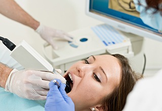 Patient receiving intraoral photos